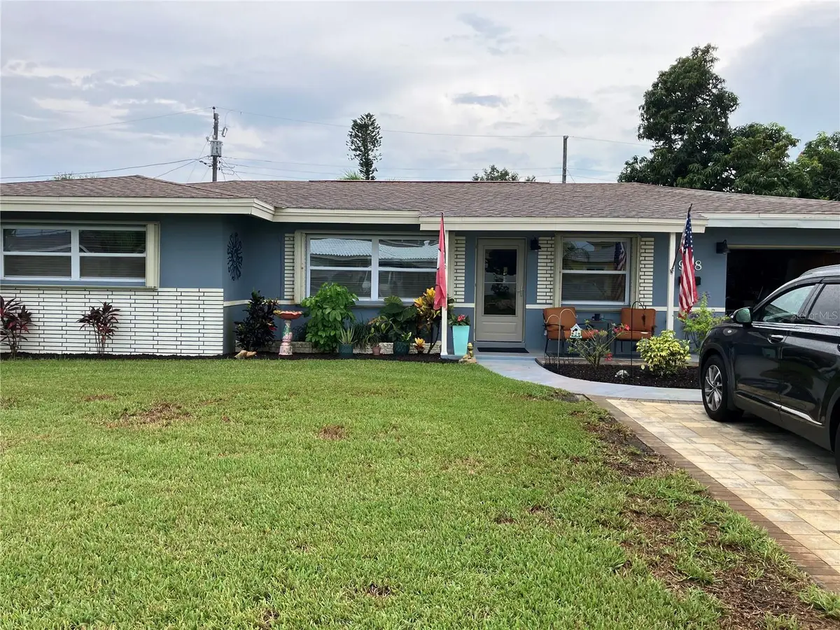 968 62nd Place S, Saint Petersburg, FL 33705 - #1