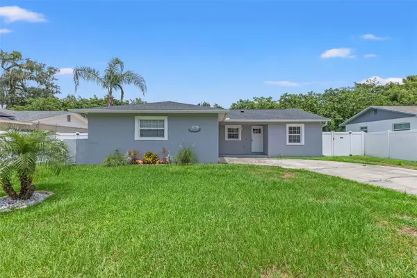560 Robin Hill Circle, BRANDON, FL 33510