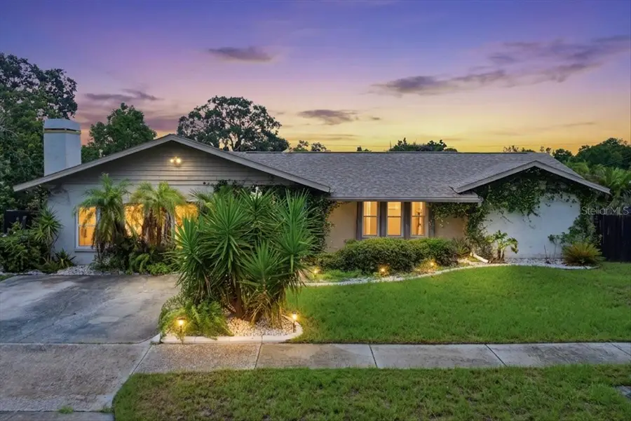 1221 E Lime Street, Tarpon Springs, FL 34689 - #2