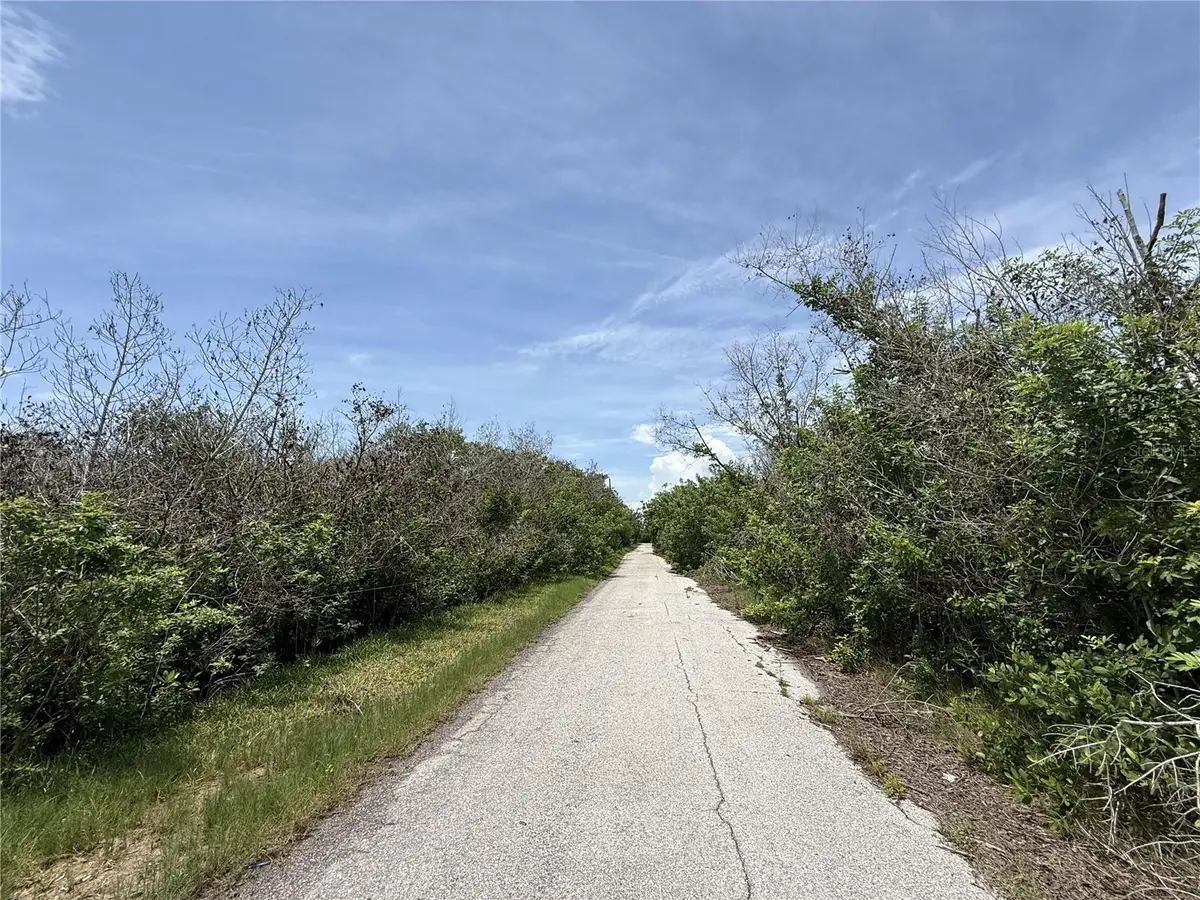 5997 Kracker Avenue, Gibsonton, FL 33534 - #1