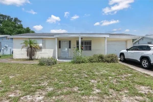 1024 Viking Drive, HOLIDAY, FL 34691