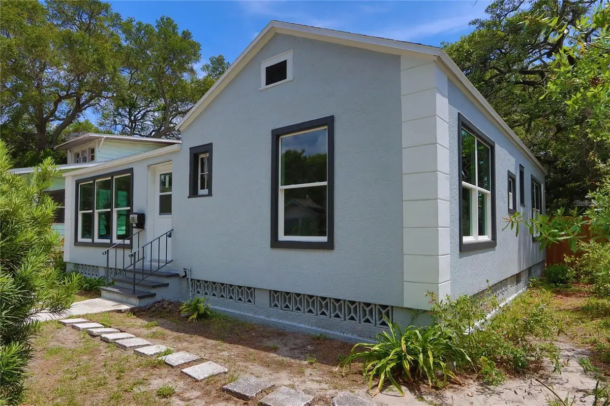 1532 13th Street S, Saint Petersburg, FL 33705 - #1