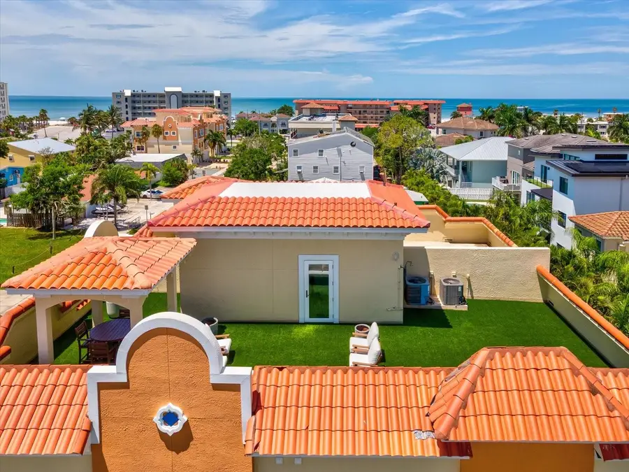 138 175th Avenue E, Redington Shores, FL 33708 - #2
