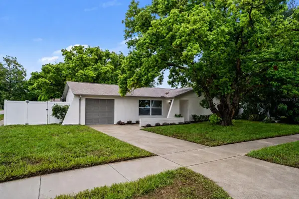 11928 Temple Ct, SEMINOLE, FL 33772
