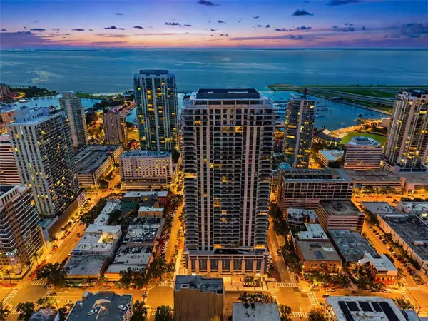 275 1st Avenue S #1902, ST PETERSBURG, FL 33701