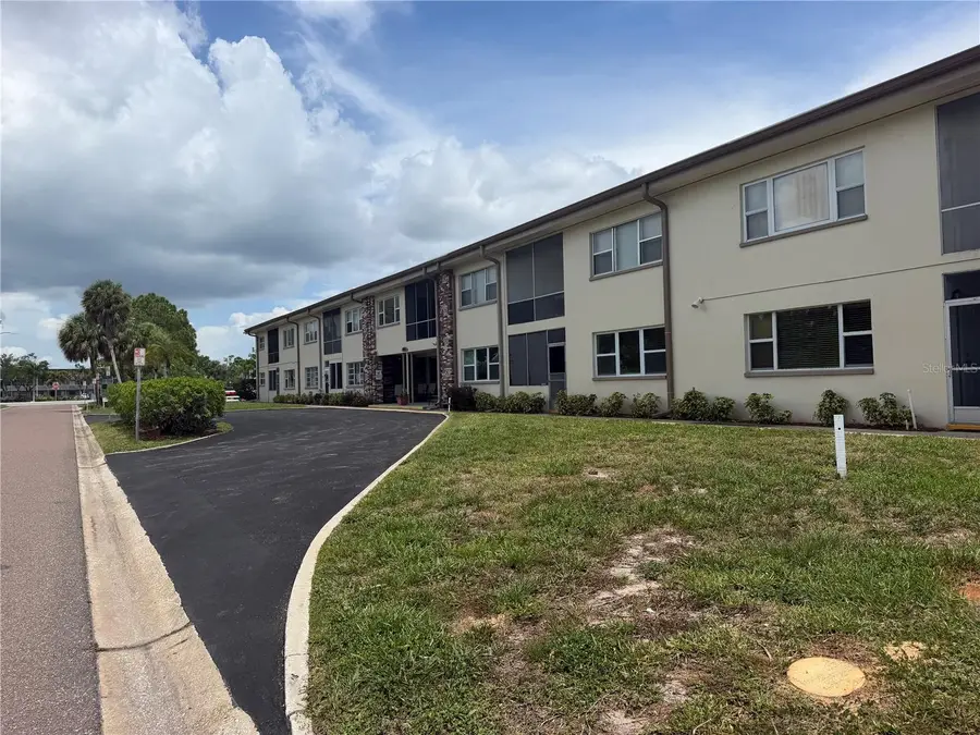 416 73rd Avenue N #205, Saint Petersburg, FL 33702 - #2
