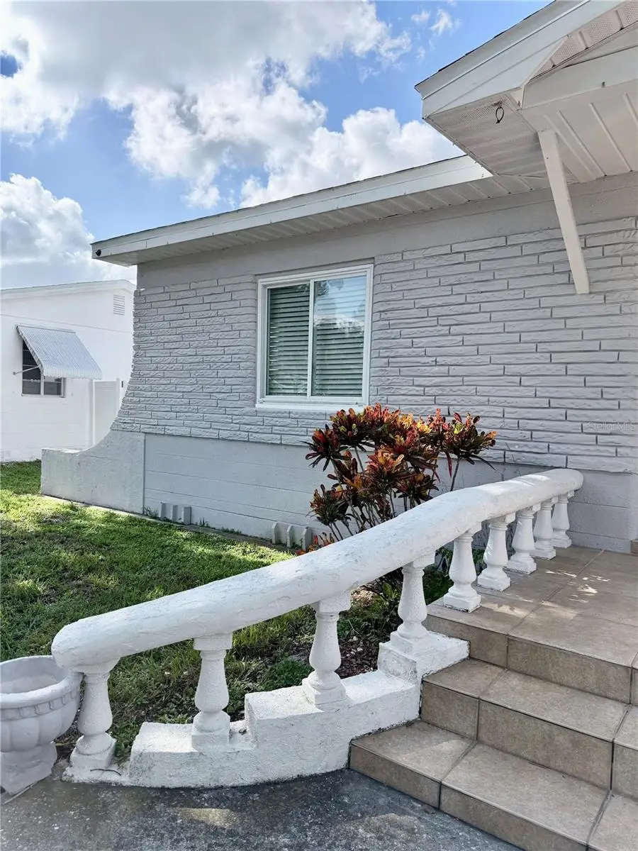 4320 Yardley Avenue N, Saint Petersburg, FL 33713 - #2