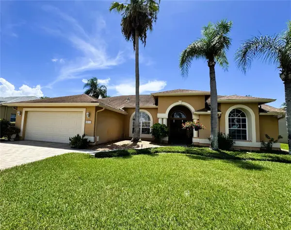 8518 Coral Creek Loop, HUDSON, FL 34667