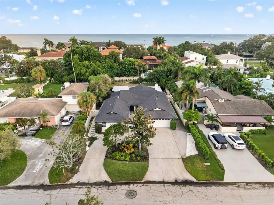 219 Miramar Boulevard Ne, Saint Petersburg, FL 33704 - #2