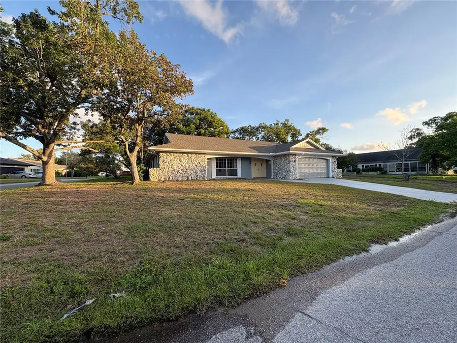 8701 Lincolnshire Drive, Hudson, FL 34667 - #2