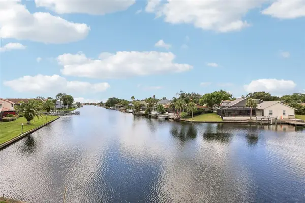 6325 Newtown Circle #25B2, TAMPA, FL 33615