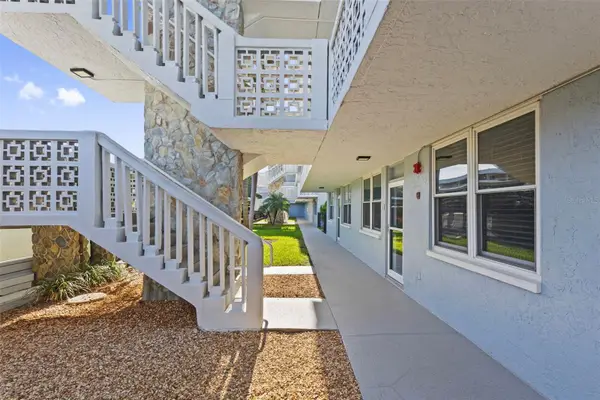 4895 Bay Street Ne #102, ST PETERSBURG, FL 33703