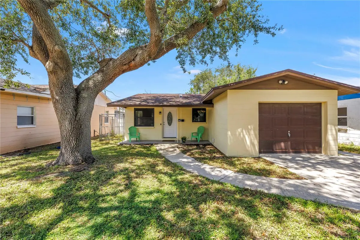 231 93rd Avenue N, Saint Petersburg, FL 33702 - #1
