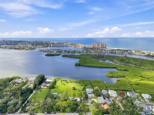 13798 74th Avenue, SEMINOLE, FL 33776