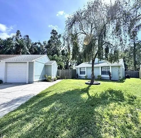 16004 Grass Lake Drive, TAMPA, FL 33618