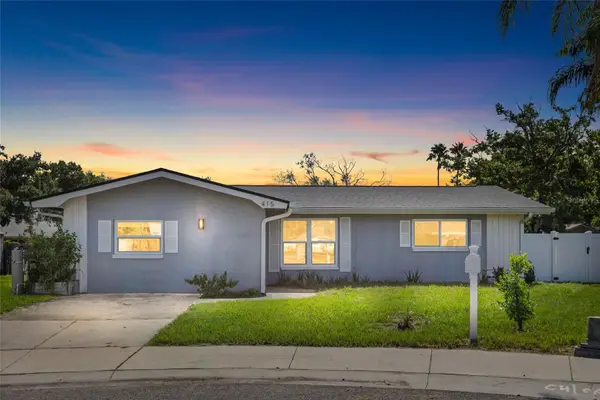 415 Maplewood Circle, OLDSMAR, FL 34677