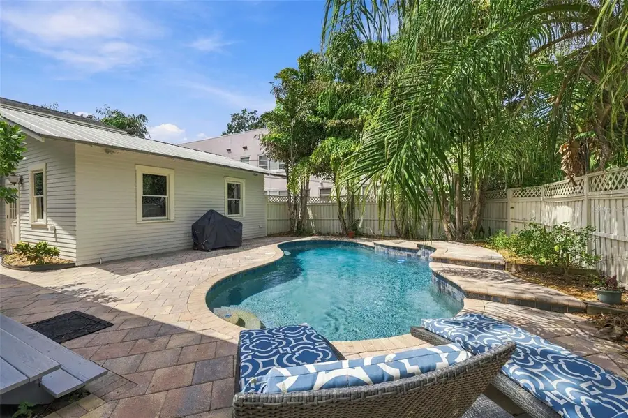 1801 W Hills Avenue, Tampa, FL 33606 - #2