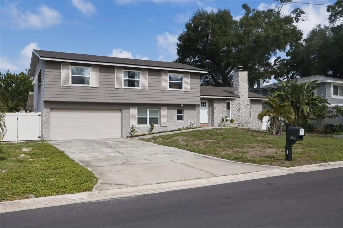 8580 139th Lane, Seminole, FL 33776 - #1