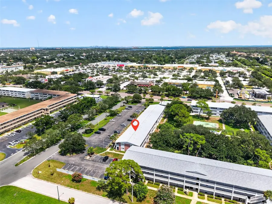 1000 79th Avenue N #111, Saint Petersburg, FL 33702 - #2