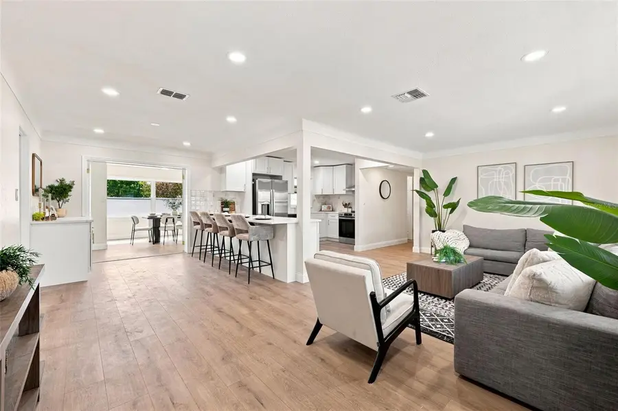 6041 15th Street N, Saint Petersburg, FL 33703 - #3