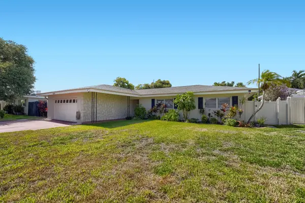 13931 Dominica Drive, SEMINOLE, FL 33776