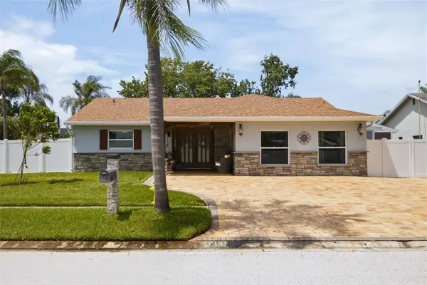 7151 121st Avenue, LARGO, FL 33773