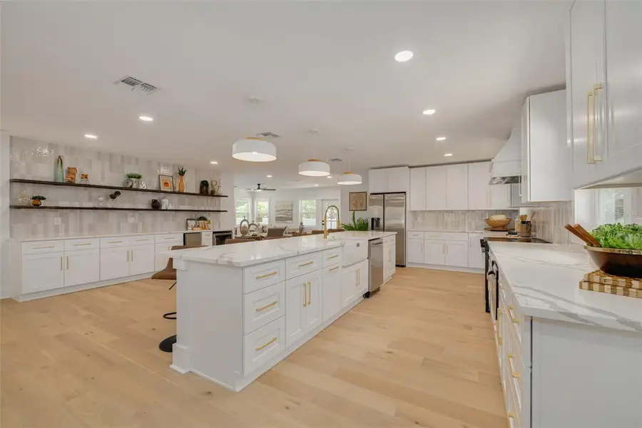 1426 15th Street N, Saint Petersburg, FL 33704 - #3