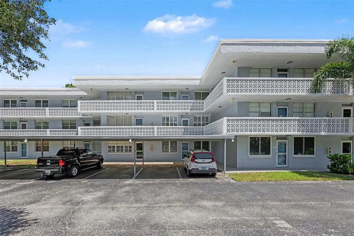 4720 Locust Street Ne #206, Saint Petersburg, FL 33703 - #1