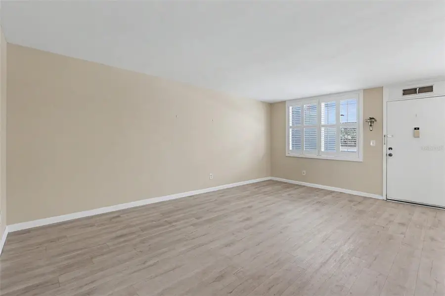 4720 Locust Street Ne #206, Saint Petersburg, FL 33703 - #3