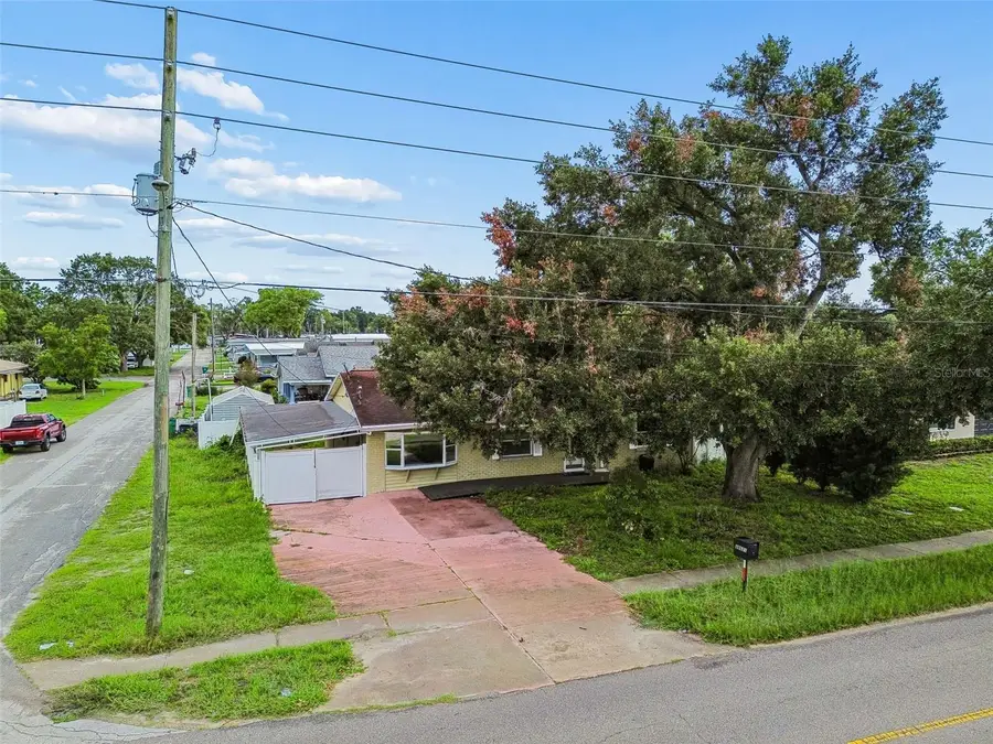 38621 North Avenue, Zephyrhills, FL 33542 - #2