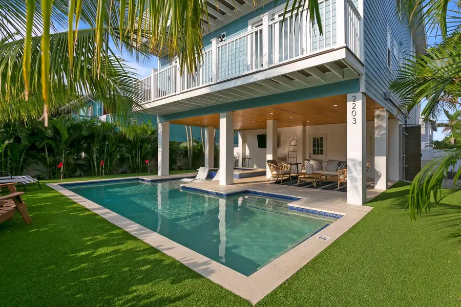 2203 Avenue B, Bradenton Beach, FL 34217 - #3