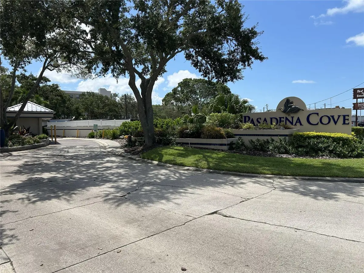 1316 Pasadena Avenue S #102, South Pasadena, FL 33707 - #1