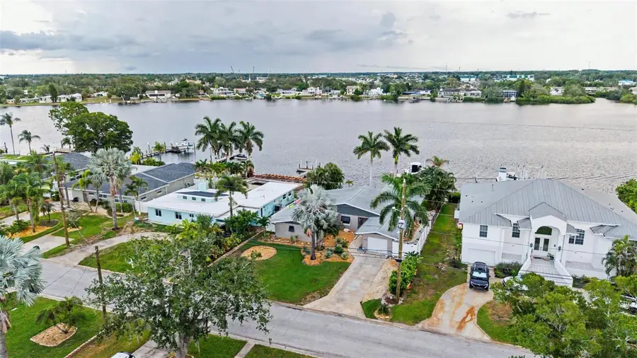 704 Bayshore Drive, Tarpon Springs, FL 34689 - #3
