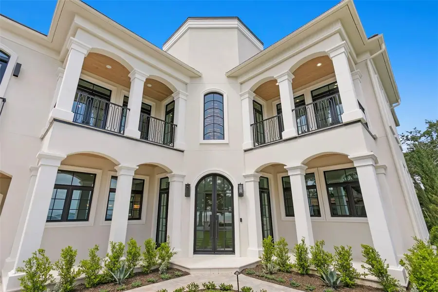 3907 Bayshore Boulevard, Tampa, FL 33611 - #2