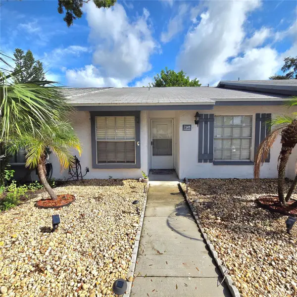 7249 Parkside Villas Drive N, ST PETERSBURG, FL 33709