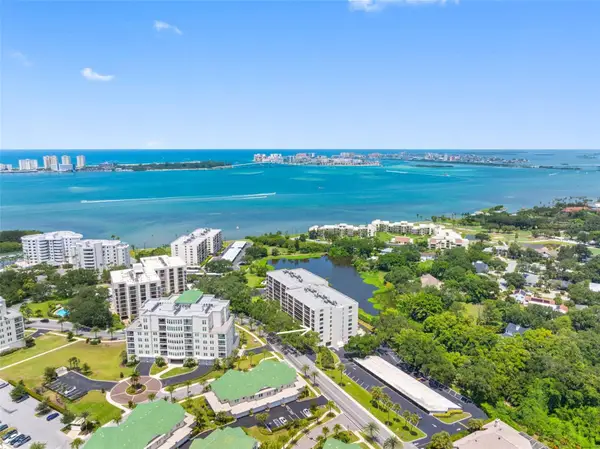 220 Belleview Boulevard #403, BELLEAIR, FL 33756