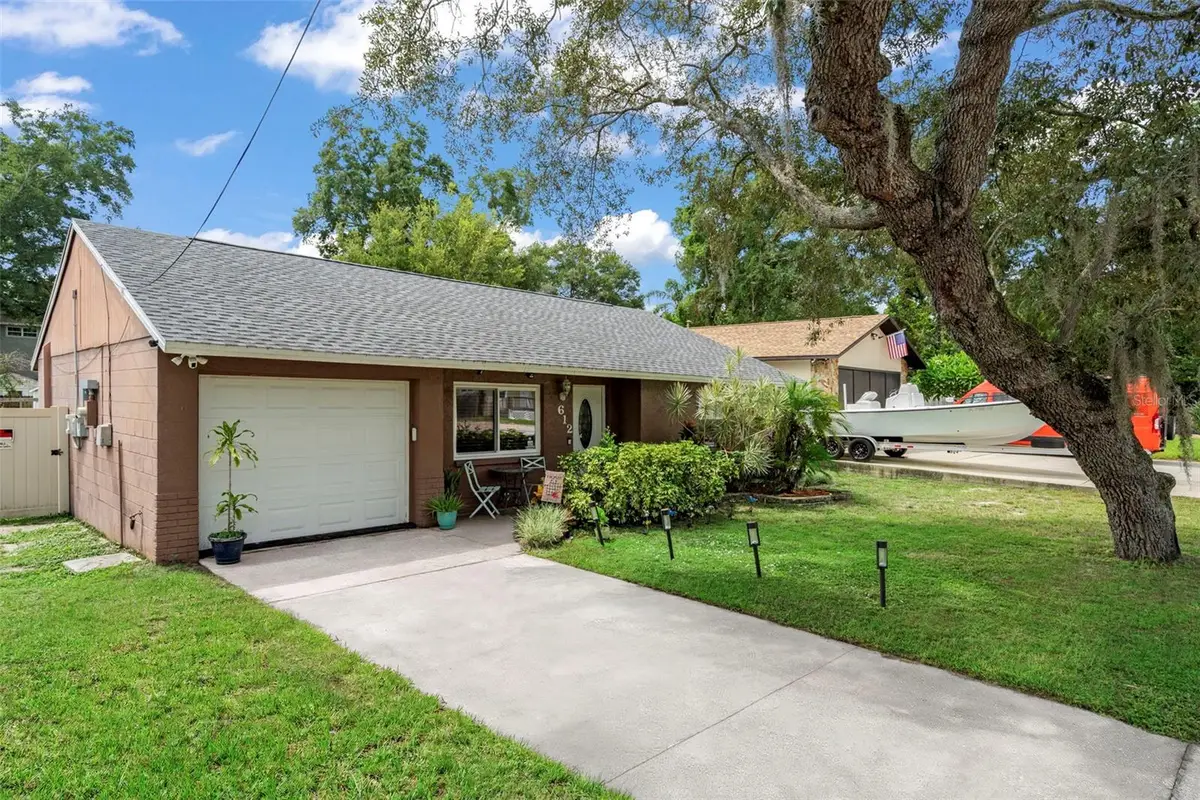 612 E Spruce Street, Tarpon Springs, FL 34689 - #1