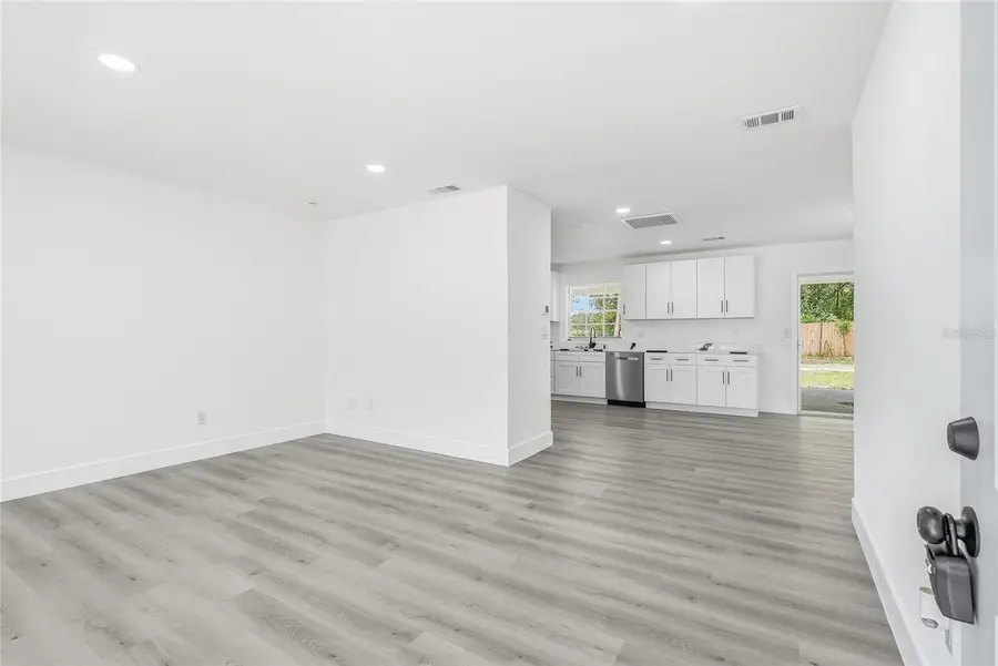 5300 Tower Street, Dade City, FL 33523 - #2