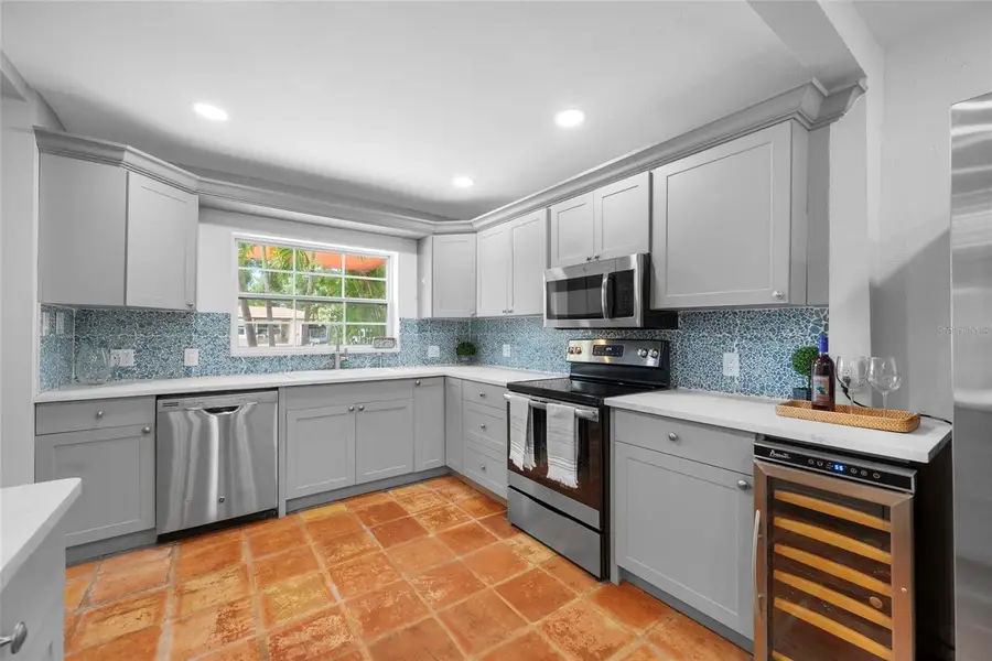1211 Russell Drive N, Saint Petersburg, FL 33710 - #3