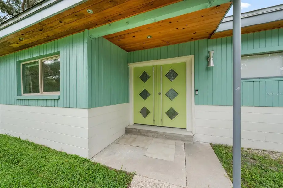 533 Broxburn Avenue, Temple Terrace, FL 33617 - #3