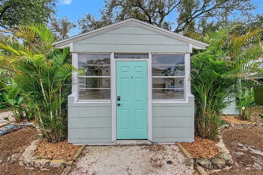 3208 W Hartnett Avenue, Tampa, FL 33611 - #3