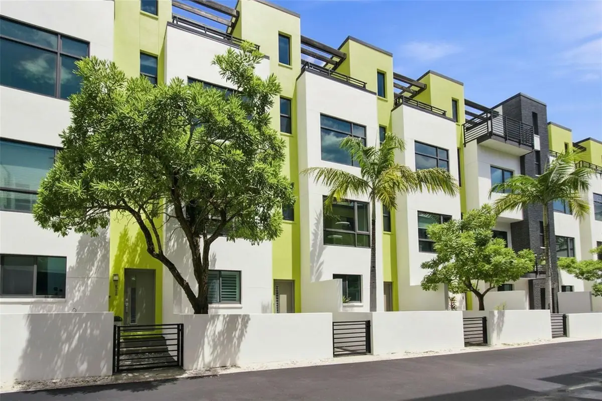 931 Arlington Avenue N, Saint Petersburg, FL 33705 - #1