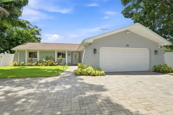 3276 Fox Hill Drive, CLEARWATER, FL 33761