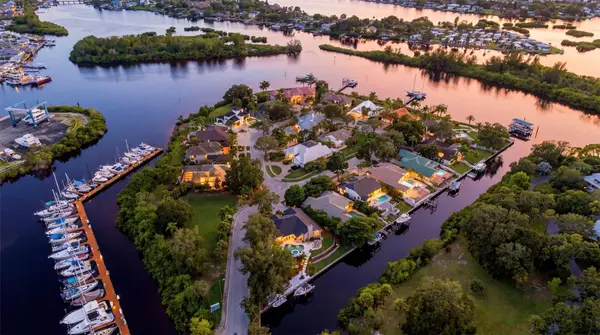 1102 Marina Drive, TARPON SPRINGS, FL 34689