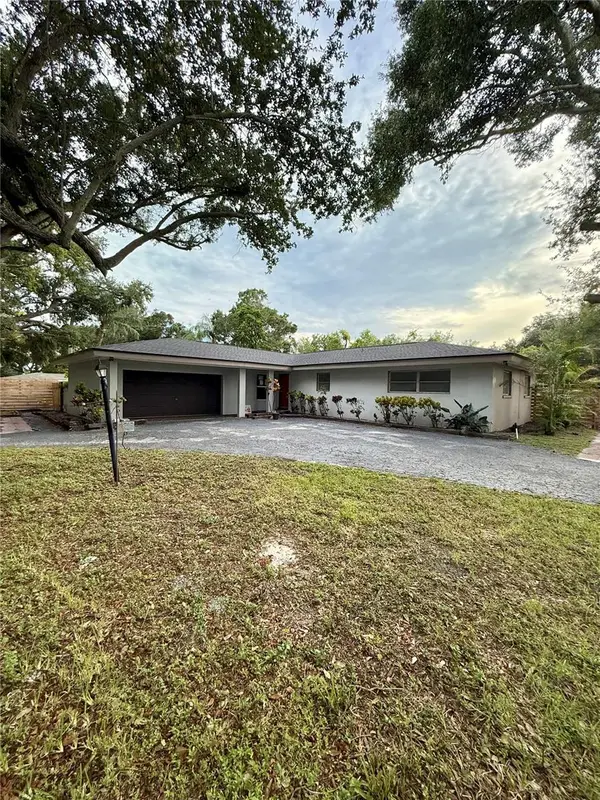 384 Lentz Road, BELLEAIR BLUFFS, FL 33770