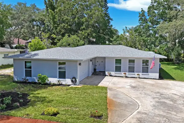 1131 Lancer Lane, TARPON SPRINGS, FL 34689