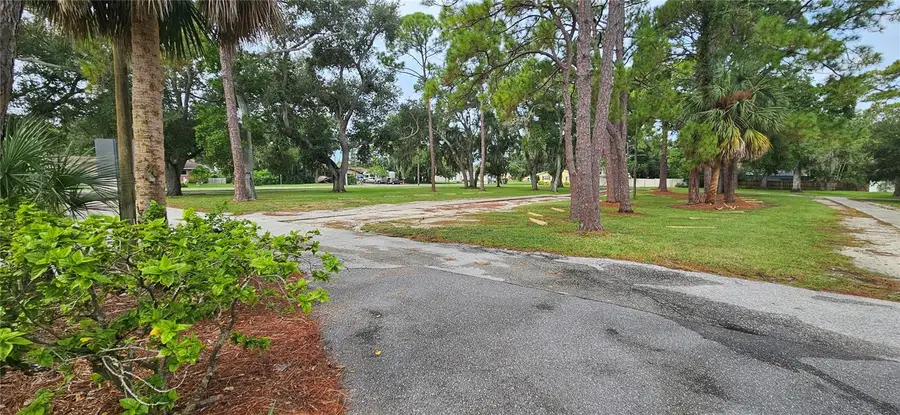 11501 Walker Avenue, Seminole, FL 33772 - #3