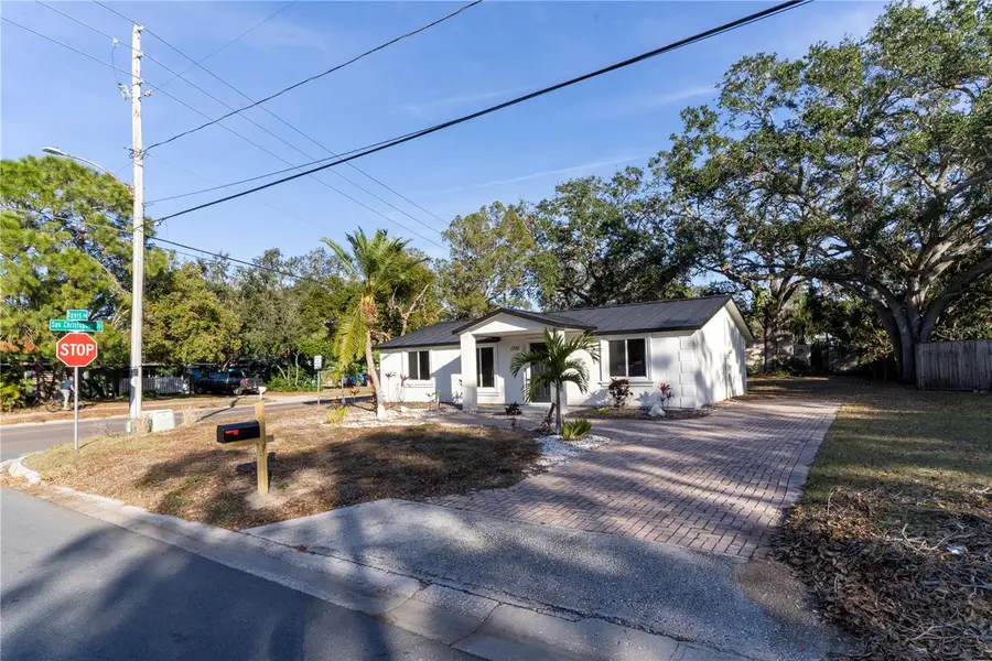 1395 Davis Road, Dunedin, FL 34698 - #2