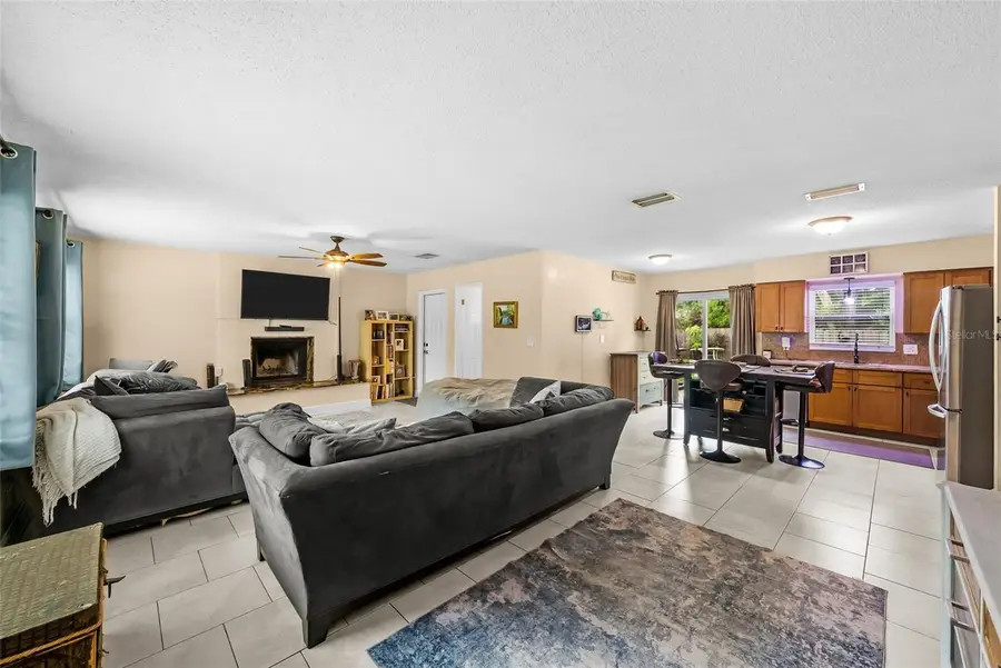 11199 Temple Avenue, Seminole, FL 33772 - #3