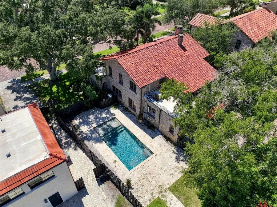 955 39th Avenue N, Saint Petersburg, FL 33703 - #2